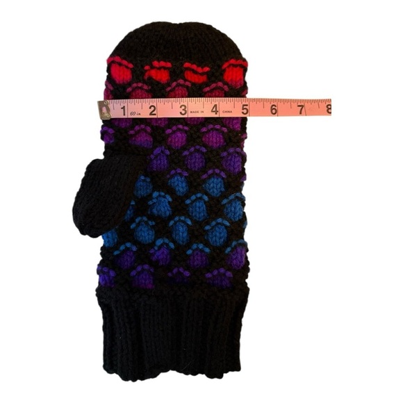 Hand Knit Rainbow Colour Newfoundland Mittens - Picture 3 of 6